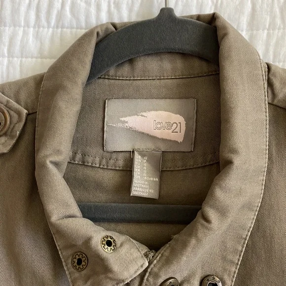 Jacket - Picture 3 of 9